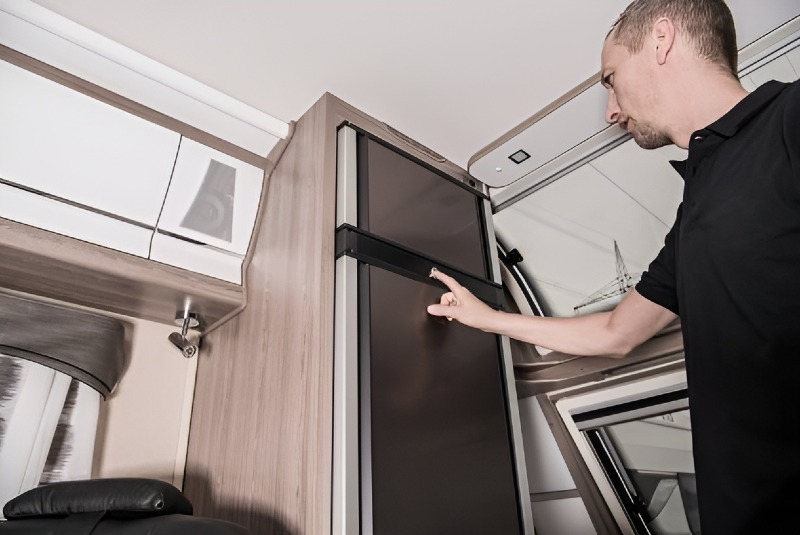 Refrigerator repair in San Diego